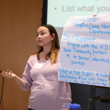 Alicia Musk presents at the Engaged Graduate Student Institute