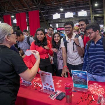 Graduate and professional students attend the 2019 resource fair